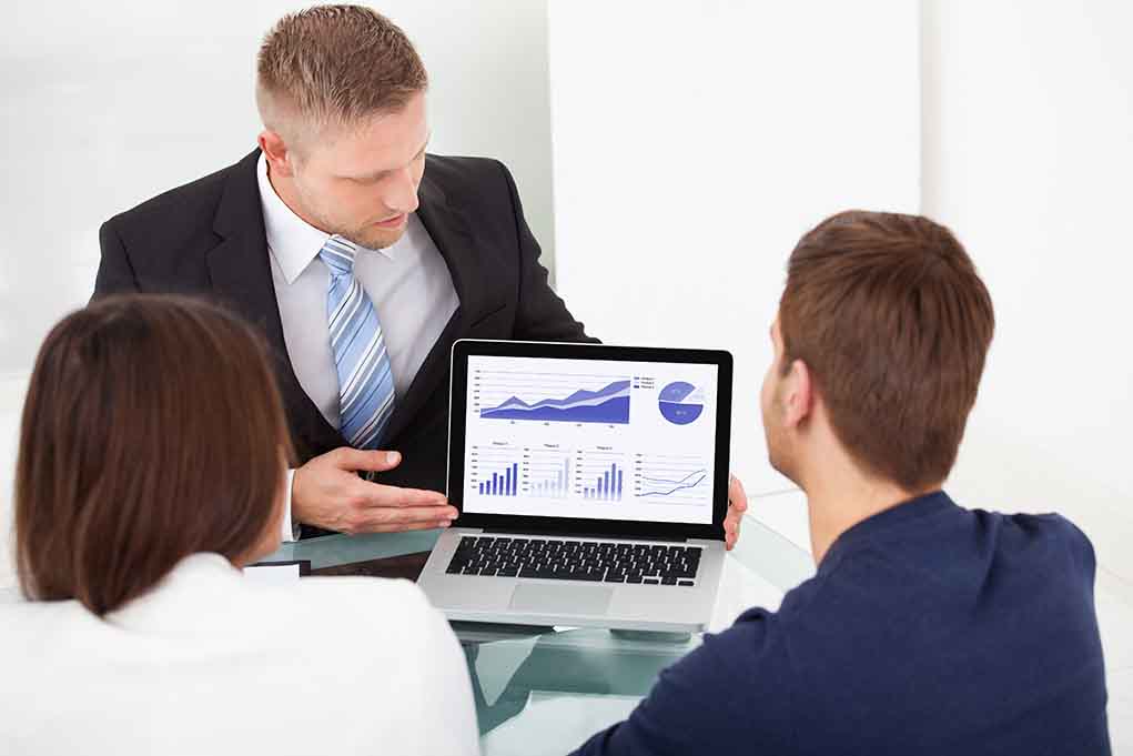 When and Why You Should Hire a Financial Advisor